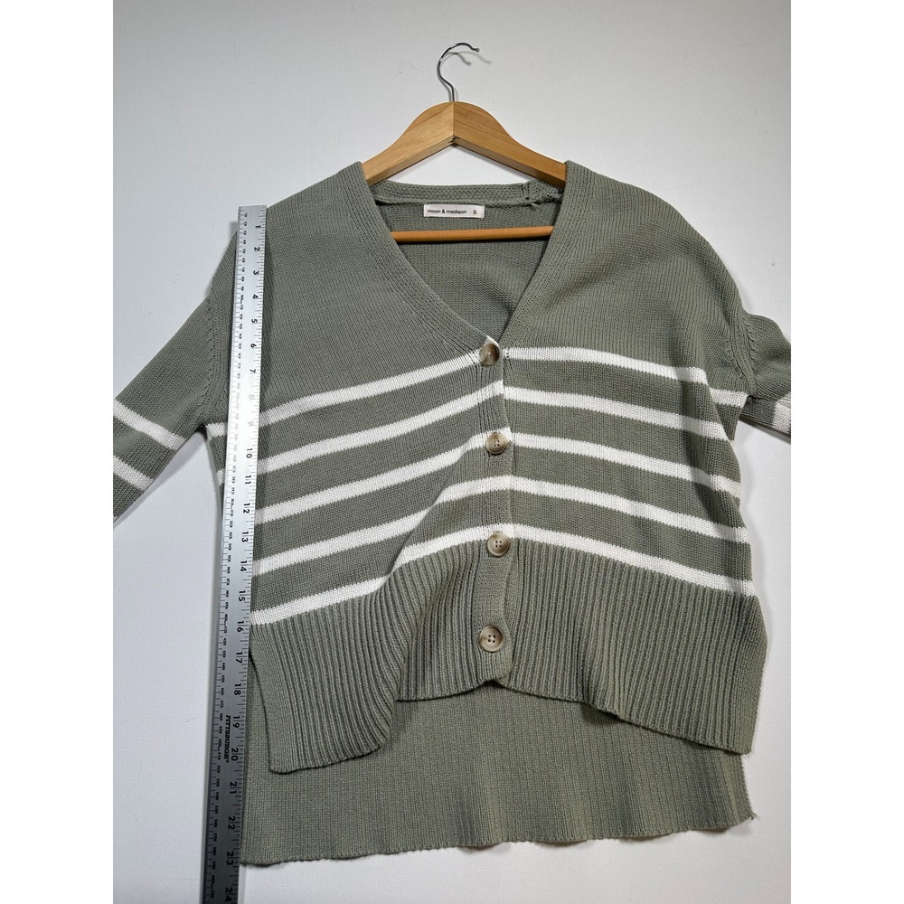 Moon & Madison Cardigan Womens Small Green Striped Button V-Neck Sweater ST21710 - Picture 3 of 6